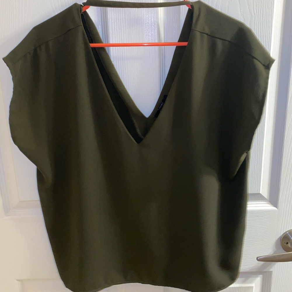 Green V-neck - Picture 2 of 3